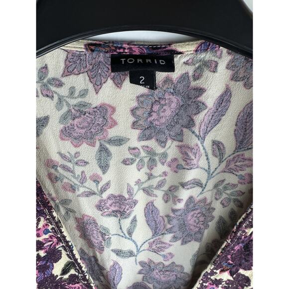 Torrid Babydoll Rayon Crepe Embroidered Lace Up Top Floral Womens Plus Size 2 2X - Picture 9 of 13